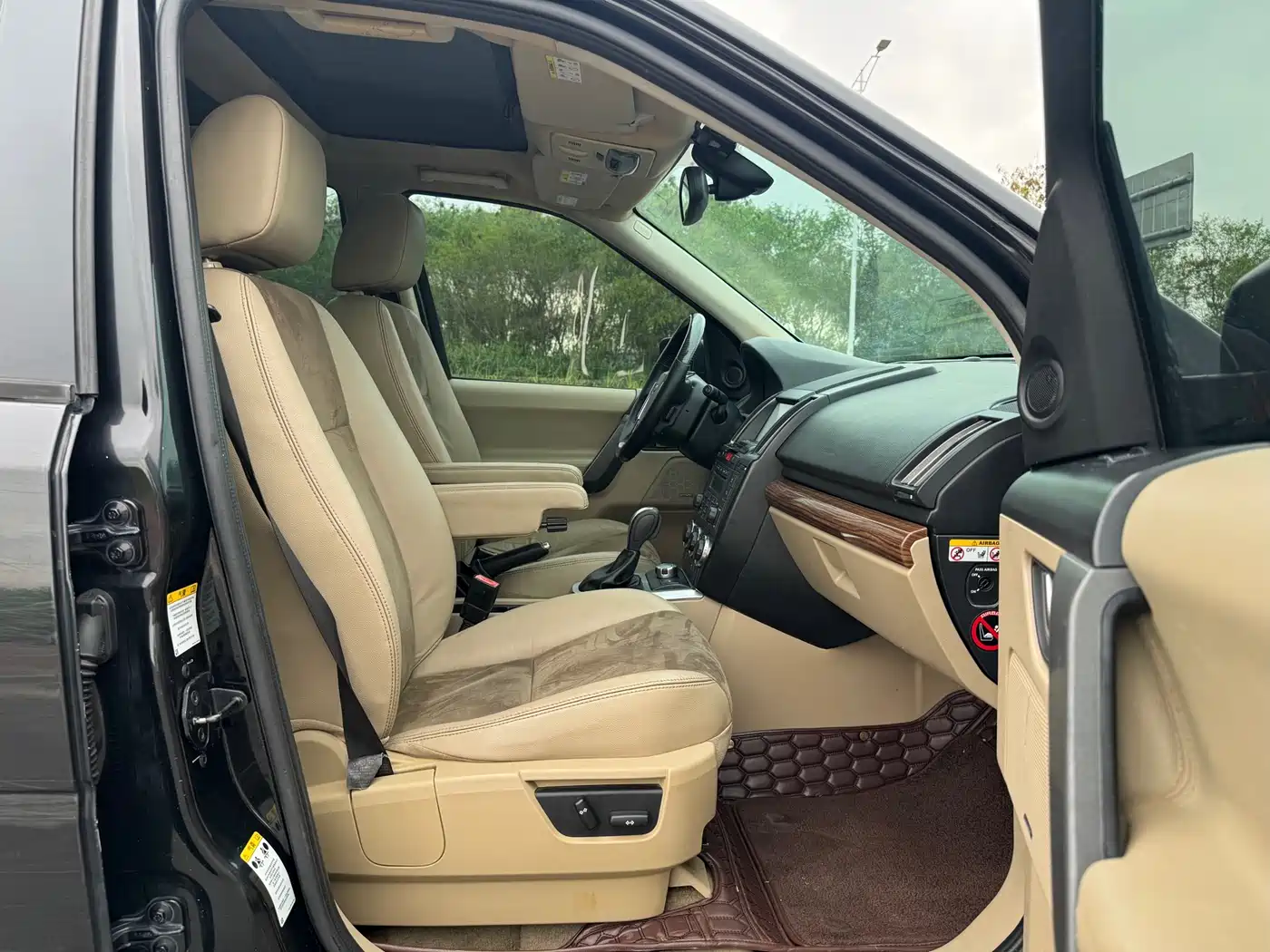 Land Rover Freelander 2 2010 2.2 TD4 Automatic SE Diesel фото 6