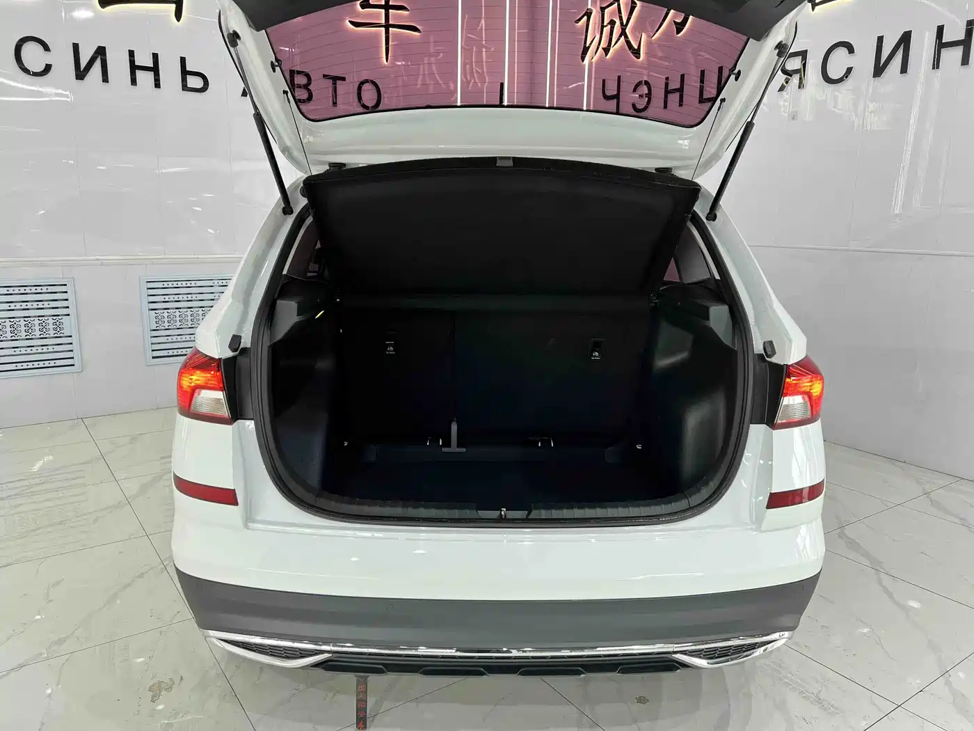 Škoda Kamiq 2023 Facelift 1.5L Auto Comfort Edition фото 16