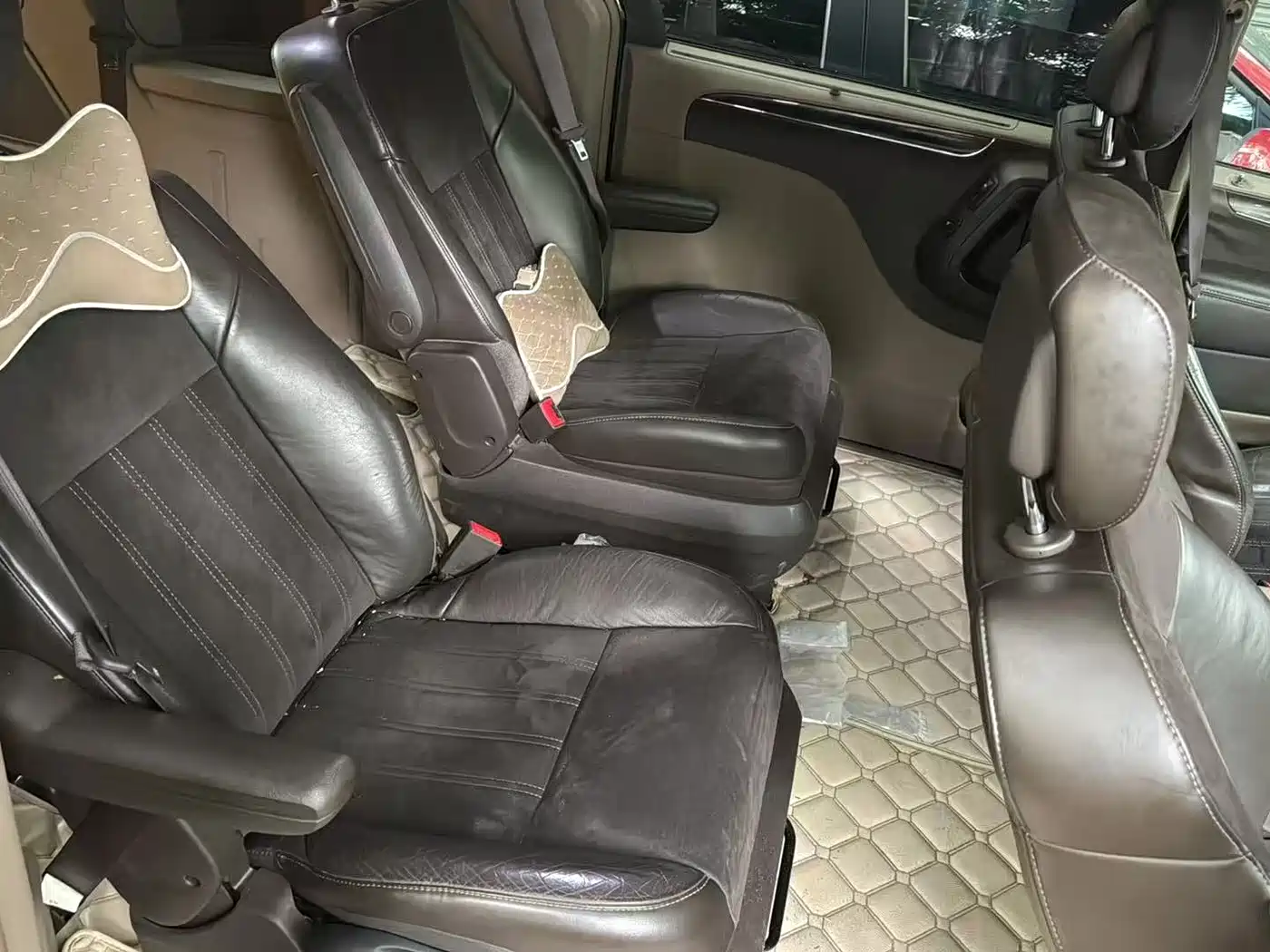 Chrysler Grand Voyager (Import) 2014 2013 3.6L Luxury Edition