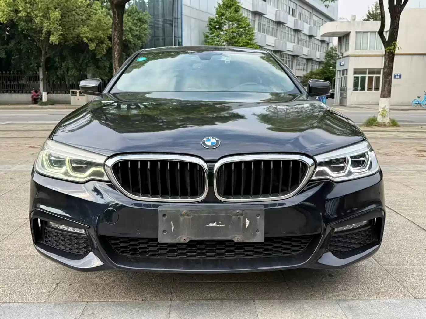 BMW 5 Series 2018 525Li M Sport Package фото 2