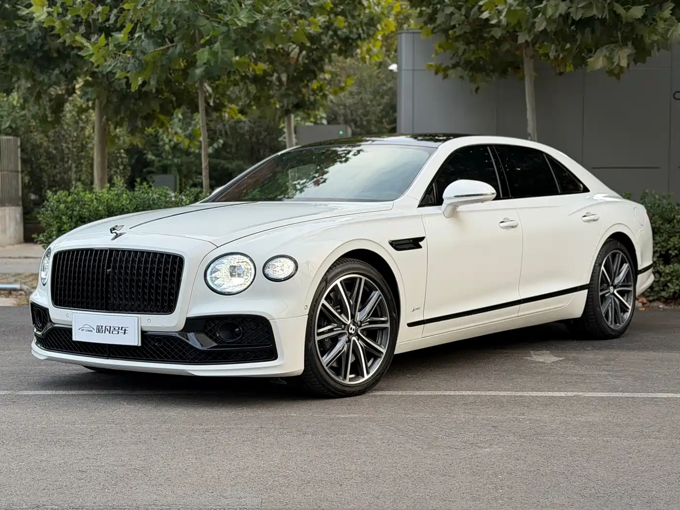 Bentley Flying Spur Plug-in Hybrid 2022 — пригон из Китая