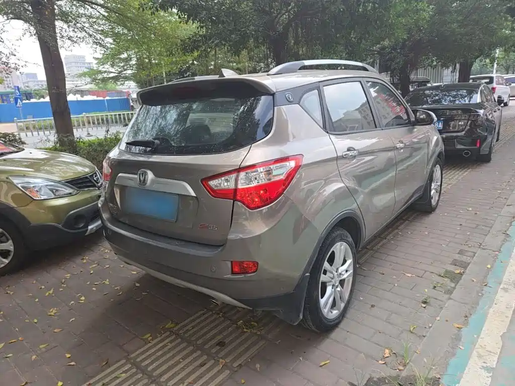 Фото 7 - Changan CS35