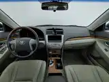 Фото 5 - Toyota Camry