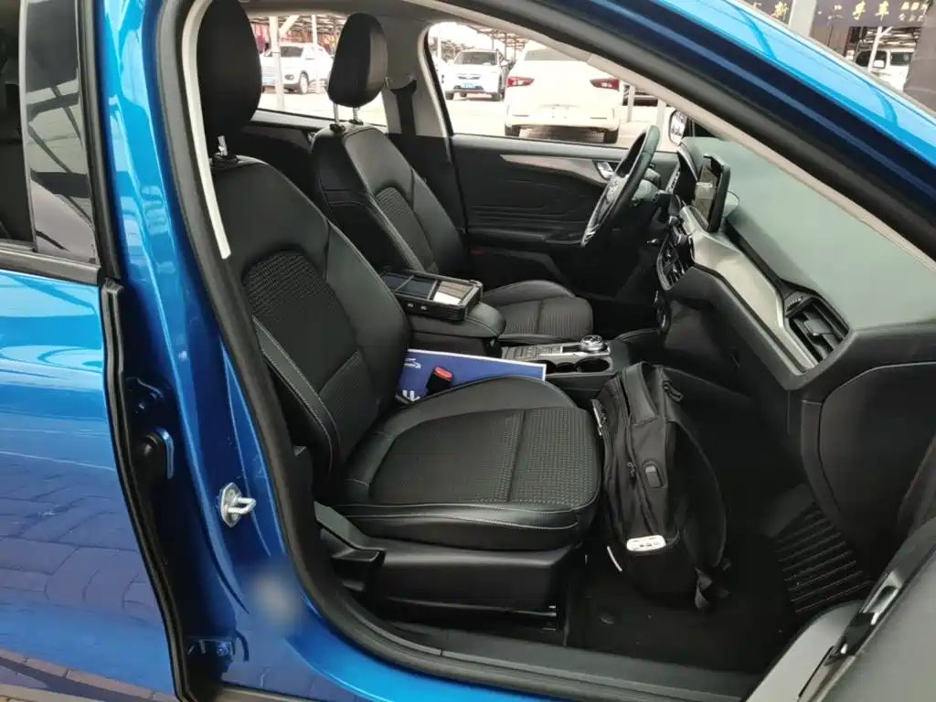 Photo 25 - Ford Focus