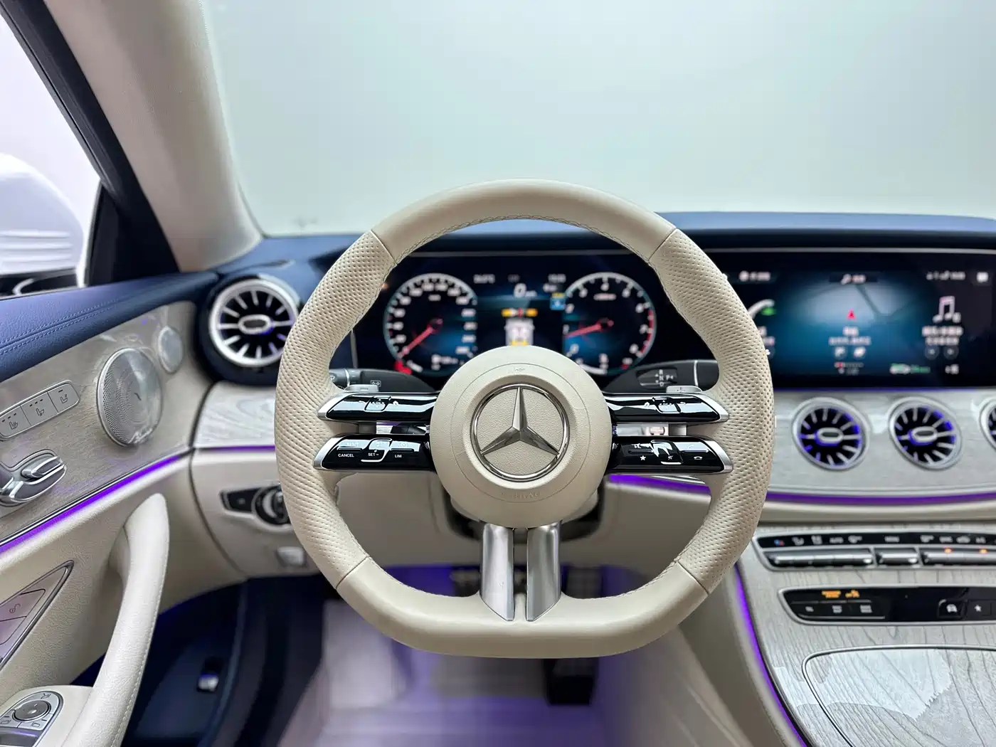 Mercedes-Benz E-Class (Import) 2023 E 260 Coupe фото 20