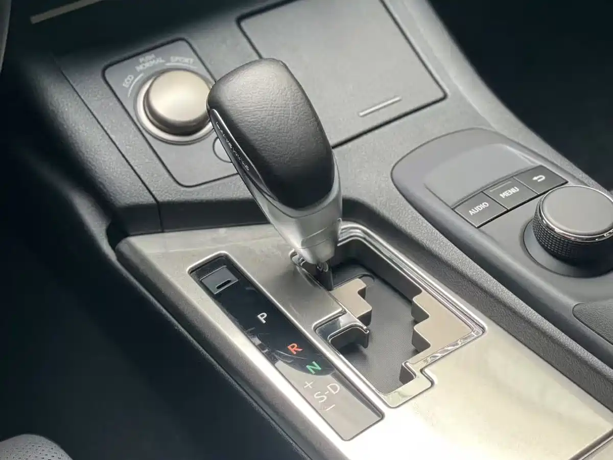 Lexus ES 2014 250 Elite Edition фото 11