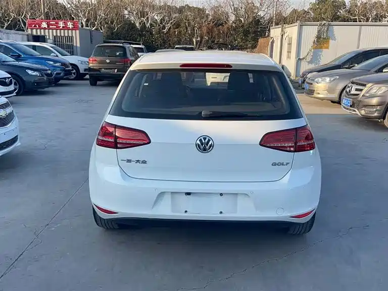 Volkswagen Golf 2016 1.6L Automatic Comfort фото 7