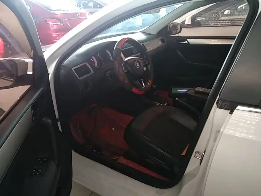 صورة 15 - Škoda Skoda Rapid Spaceback