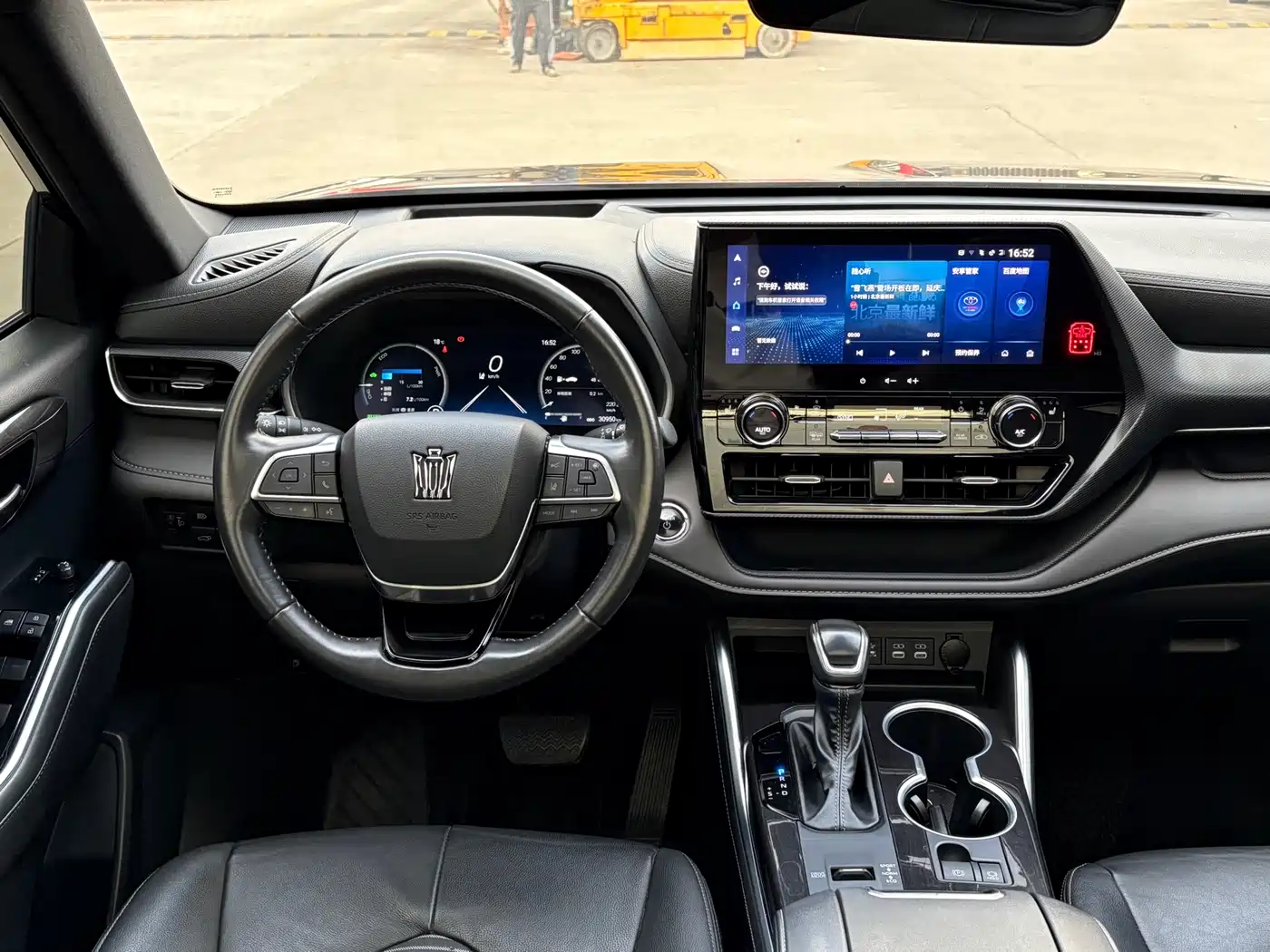 Toyota Crown Kluger 2023 2.5L HEV AWD Premium Edition фото 6