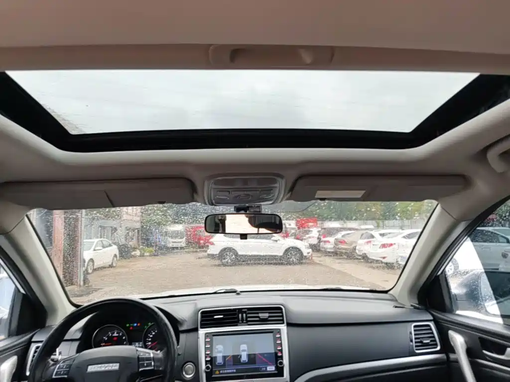 Фото 18 - Haval M6