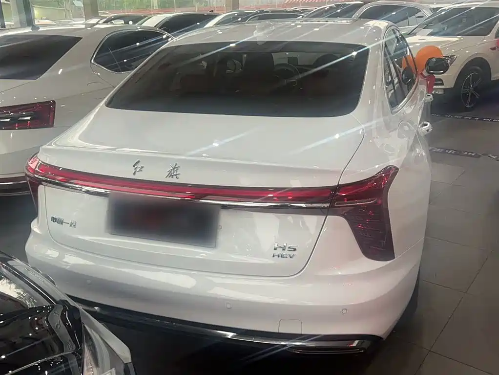Hongqi H5 2023 1.5T HEV Smart Connect Flag Comfort фото 10