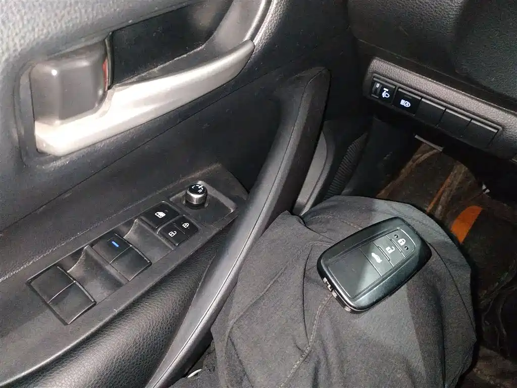 Toyota Corolla 2021 TNGA 1.5L CVT Elite Edition фото 9