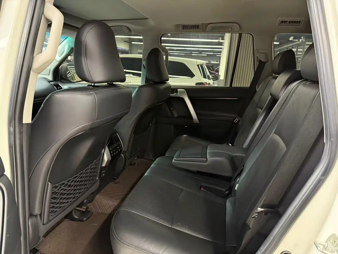 Toyota Prado 2019 3.5L Automatic TX-L Zunxiang Edition with Rear-mounted Spare Tire фото 6
