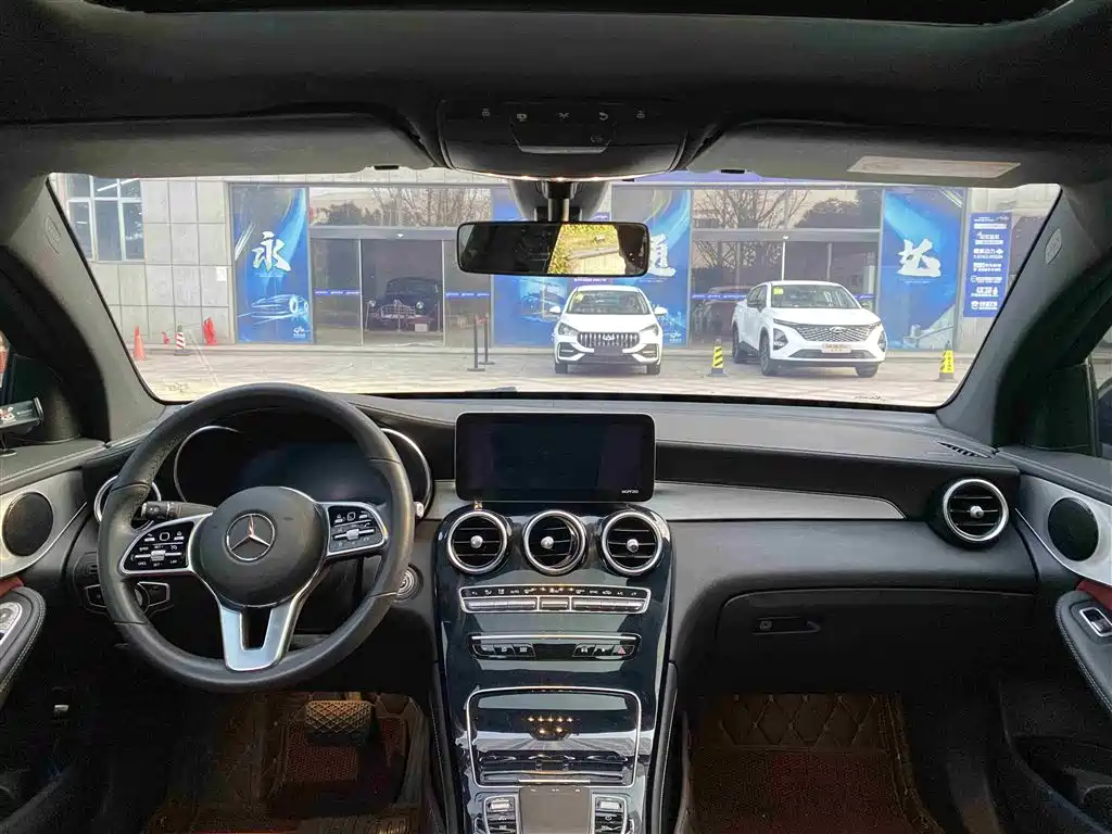 Mercedes-Benz GLC Coupe 2020 GLC 260 4MATIC Coupe SUV фото 8