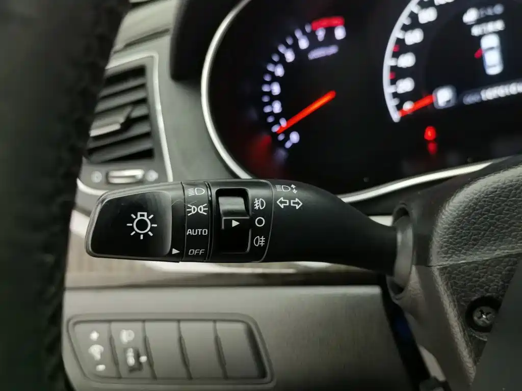 Kia K7 2016 2013 2.4L Business Sunroof China V
