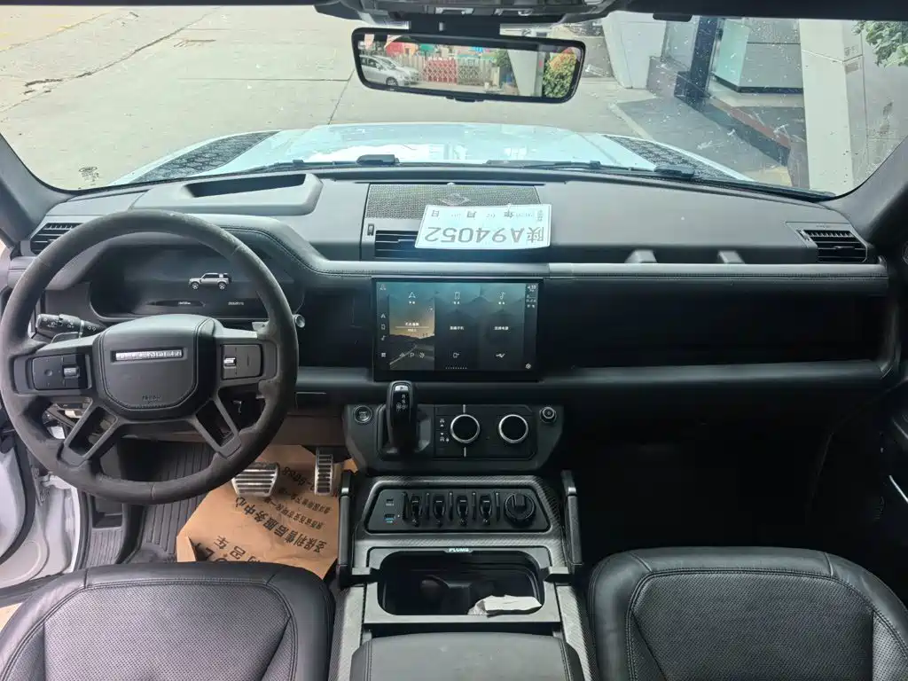 Фото 7 - Land Rover Defender