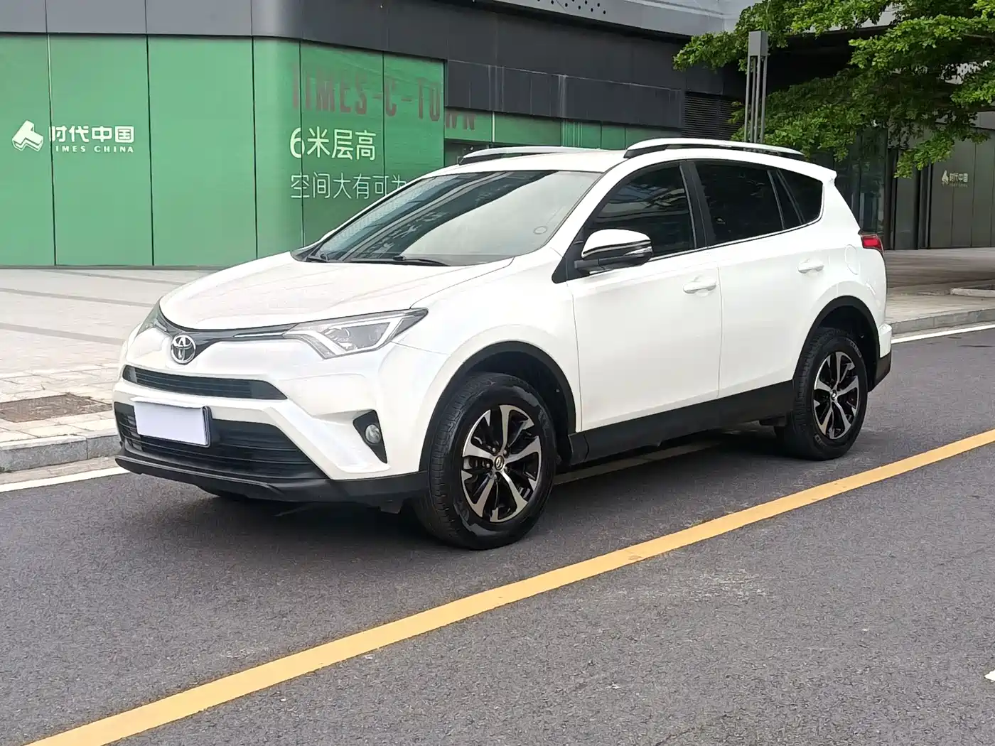 Toyota RAV4 Rongfang 2016 2.0L CVT 2WD Urban (China V)