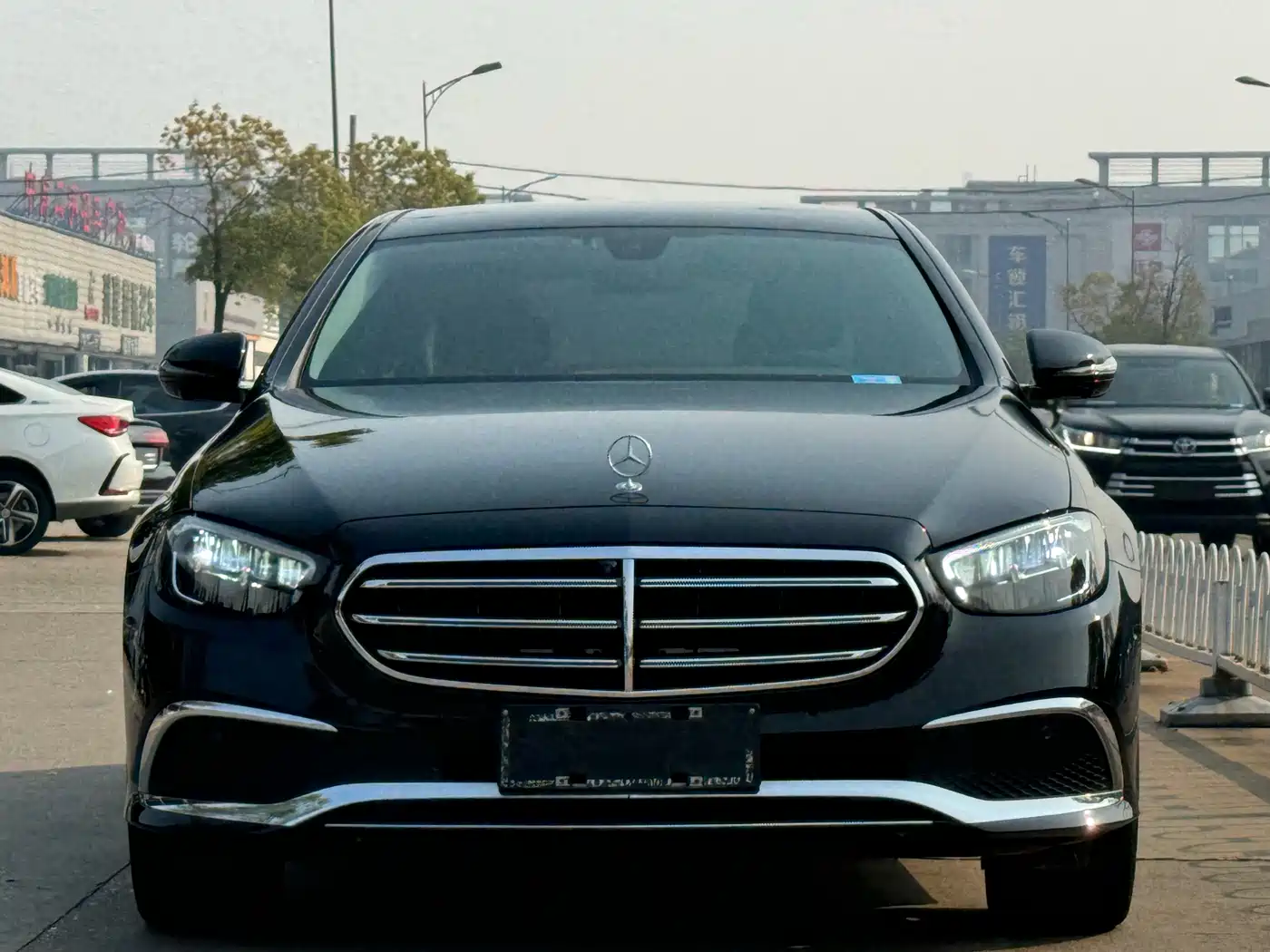 MERCEDES-BENZ E CLASS