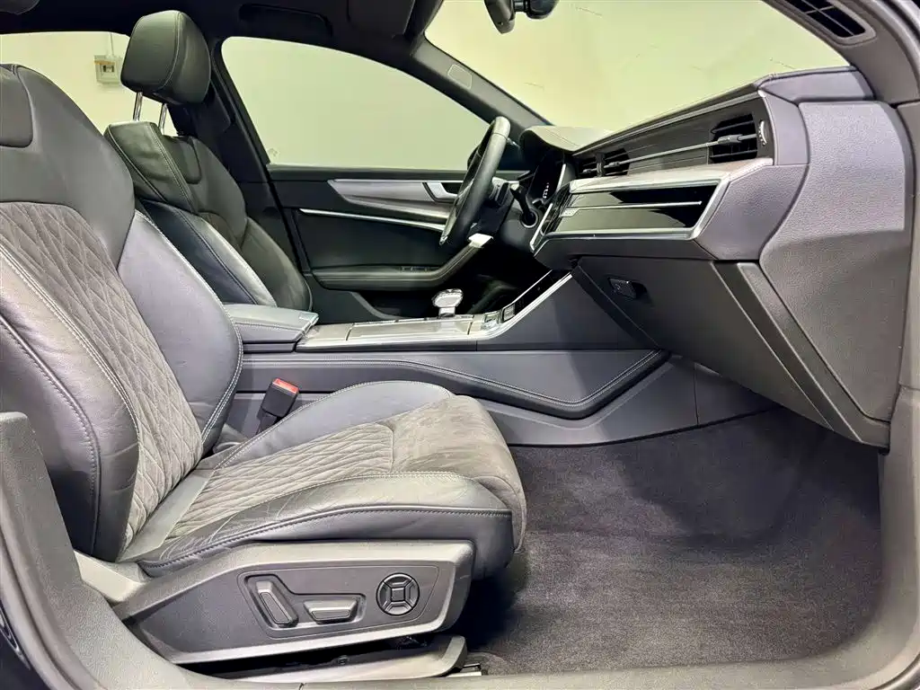 Audi A6L 2021 55 TFSI quattro Premium Dynamic фото 19