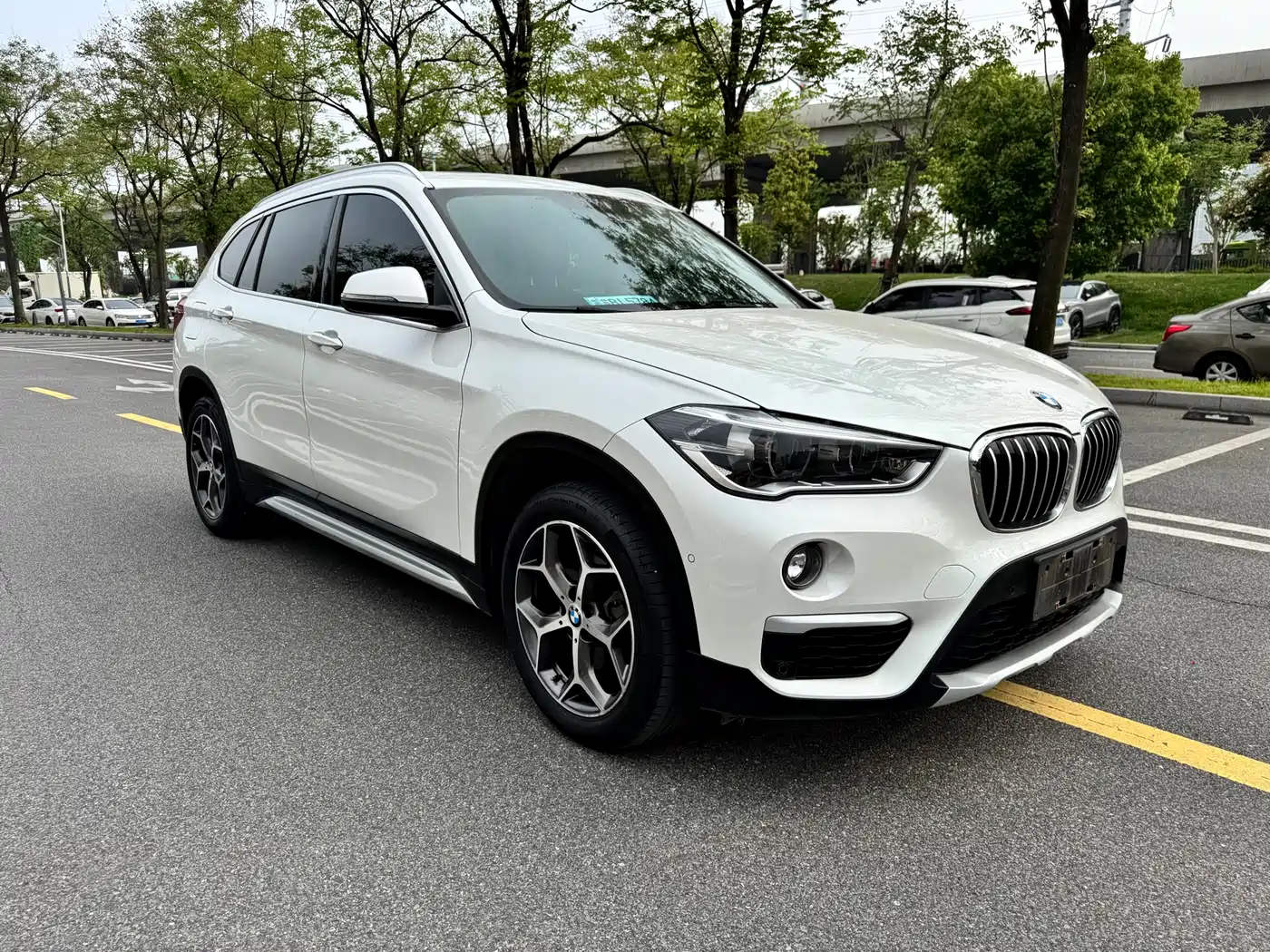 BMW X1 2019 sDrive18Li Premium Model фото 2