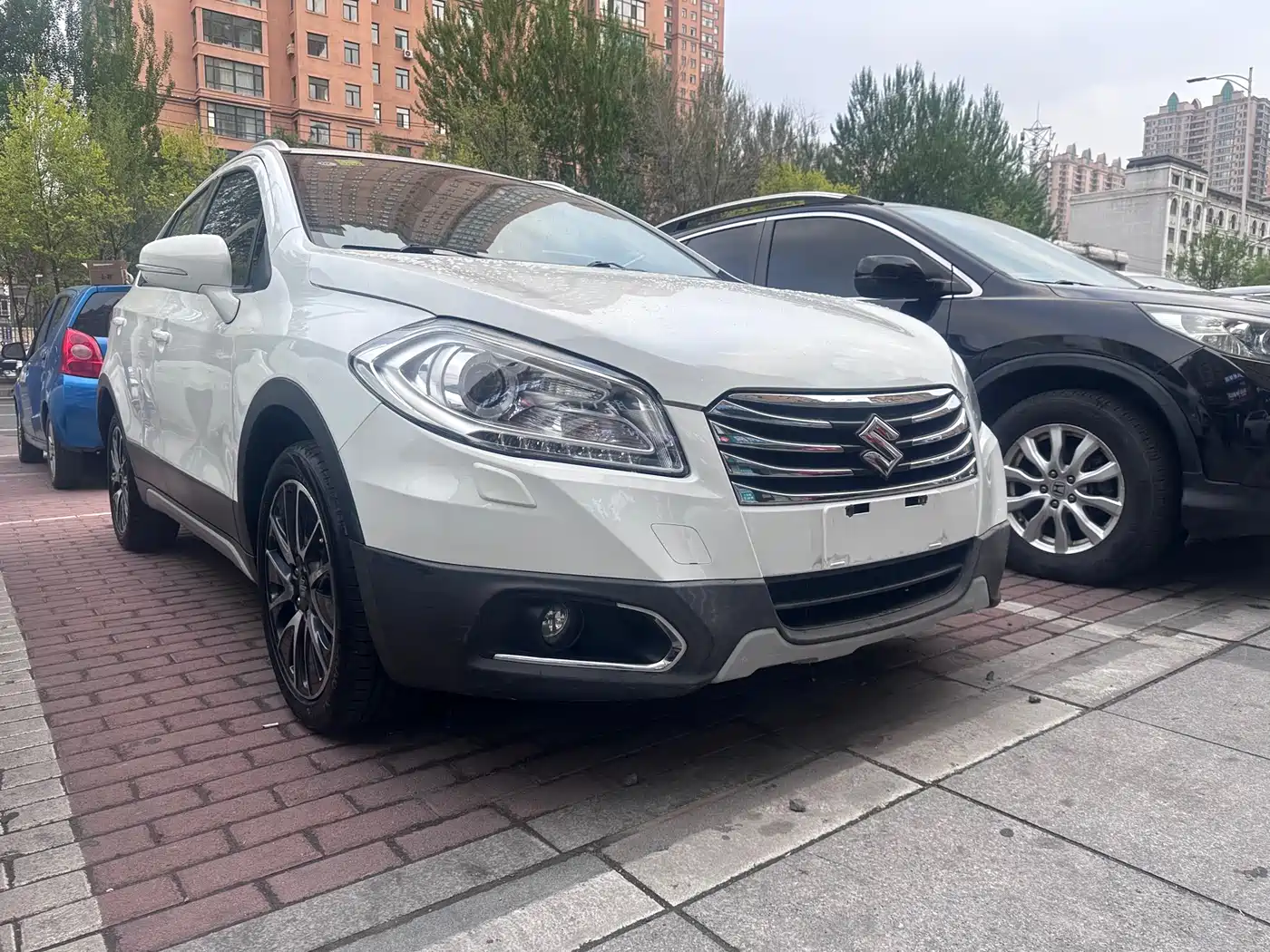 Suzuki SX4 S-Cross 2014 2014 1.6L CVT 4WD Premium