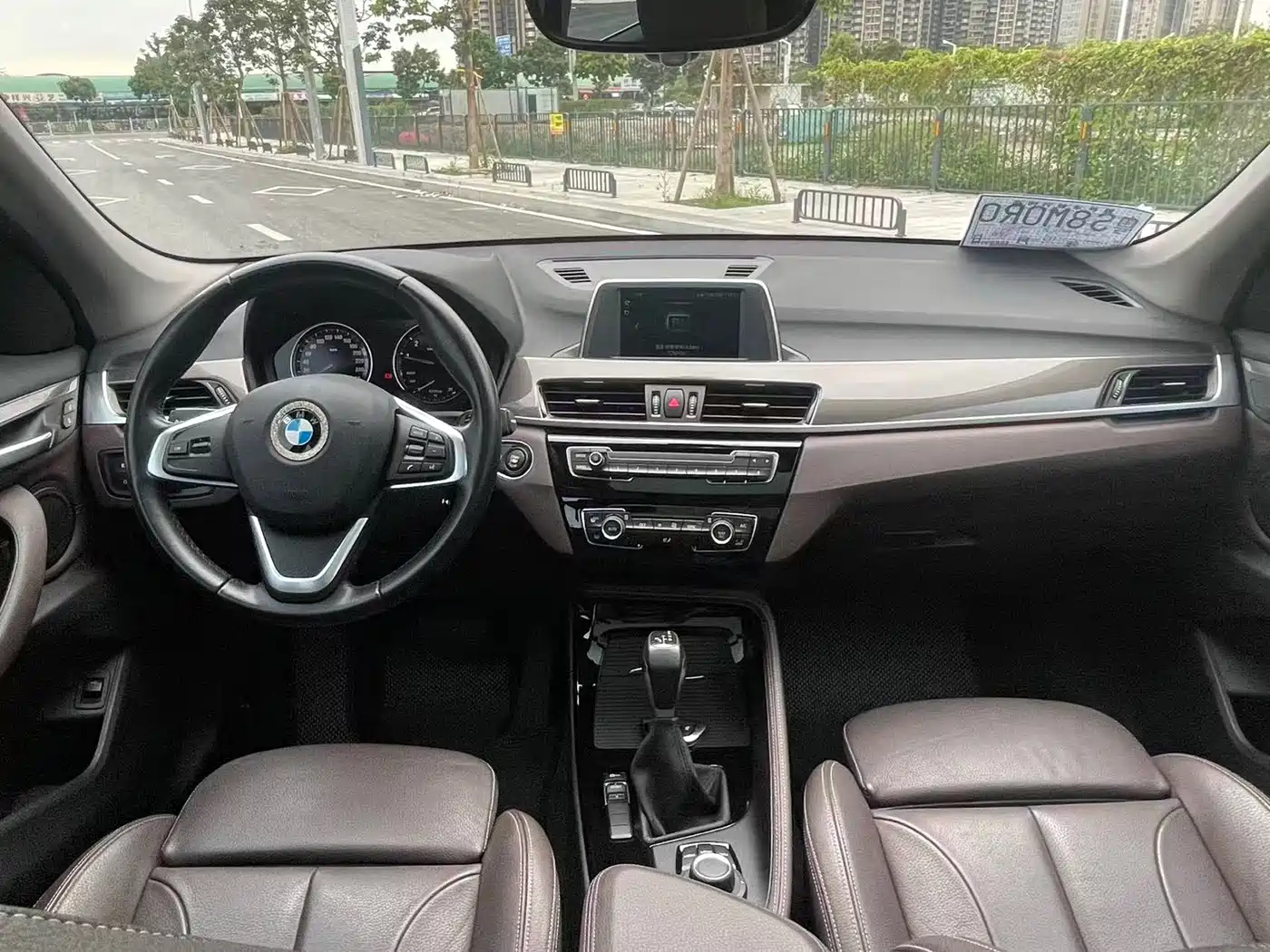 BMW X1 2019 sDrive18Li Premium Model фото 16