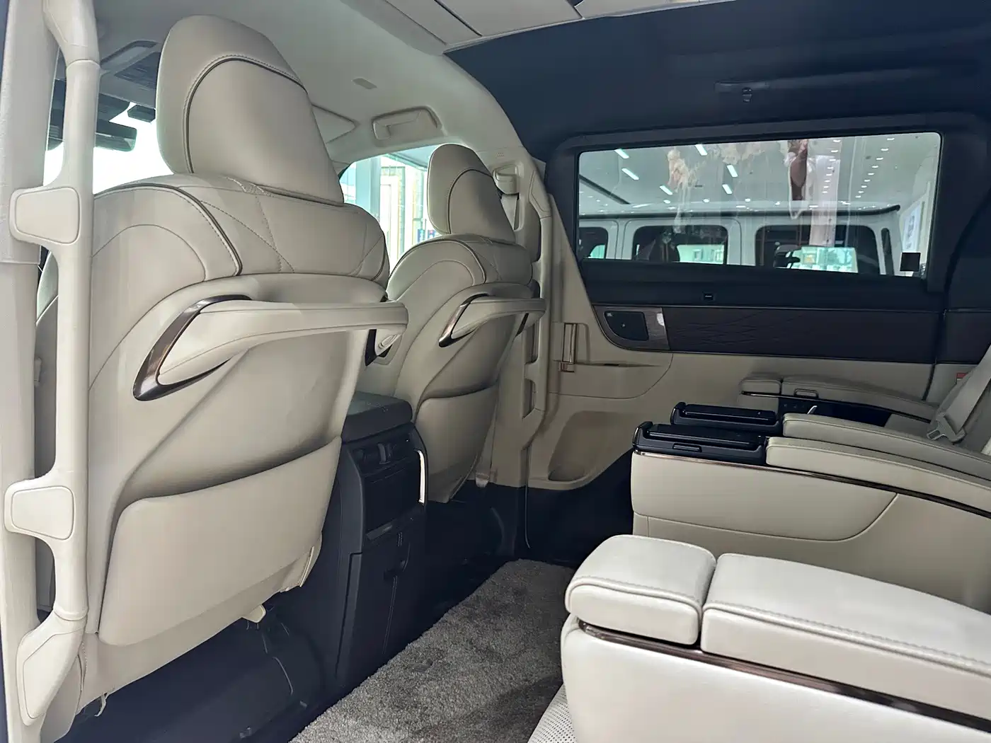 Toyota Vellfire 2025 2024 Crown Hybrid 2.5L Premium Edition
