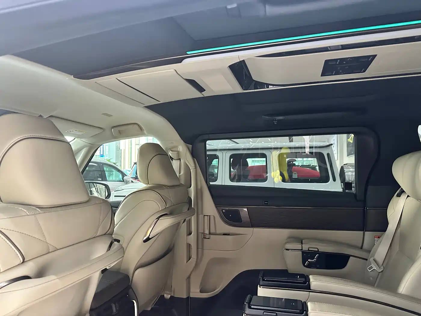 Toyota Vellfire 2025 2024 Crown Hybrid 2.5L Premium Edition