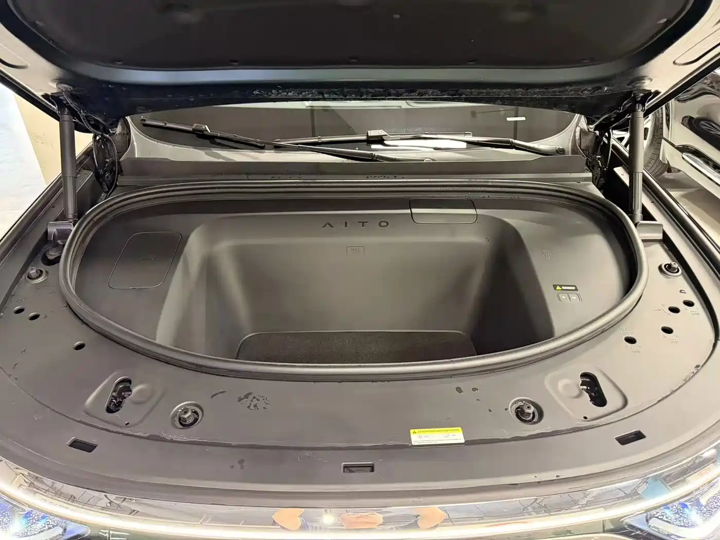 Aito AITO M8 2026 2025 Pure Electric Max+ 5-Seater AWD Version