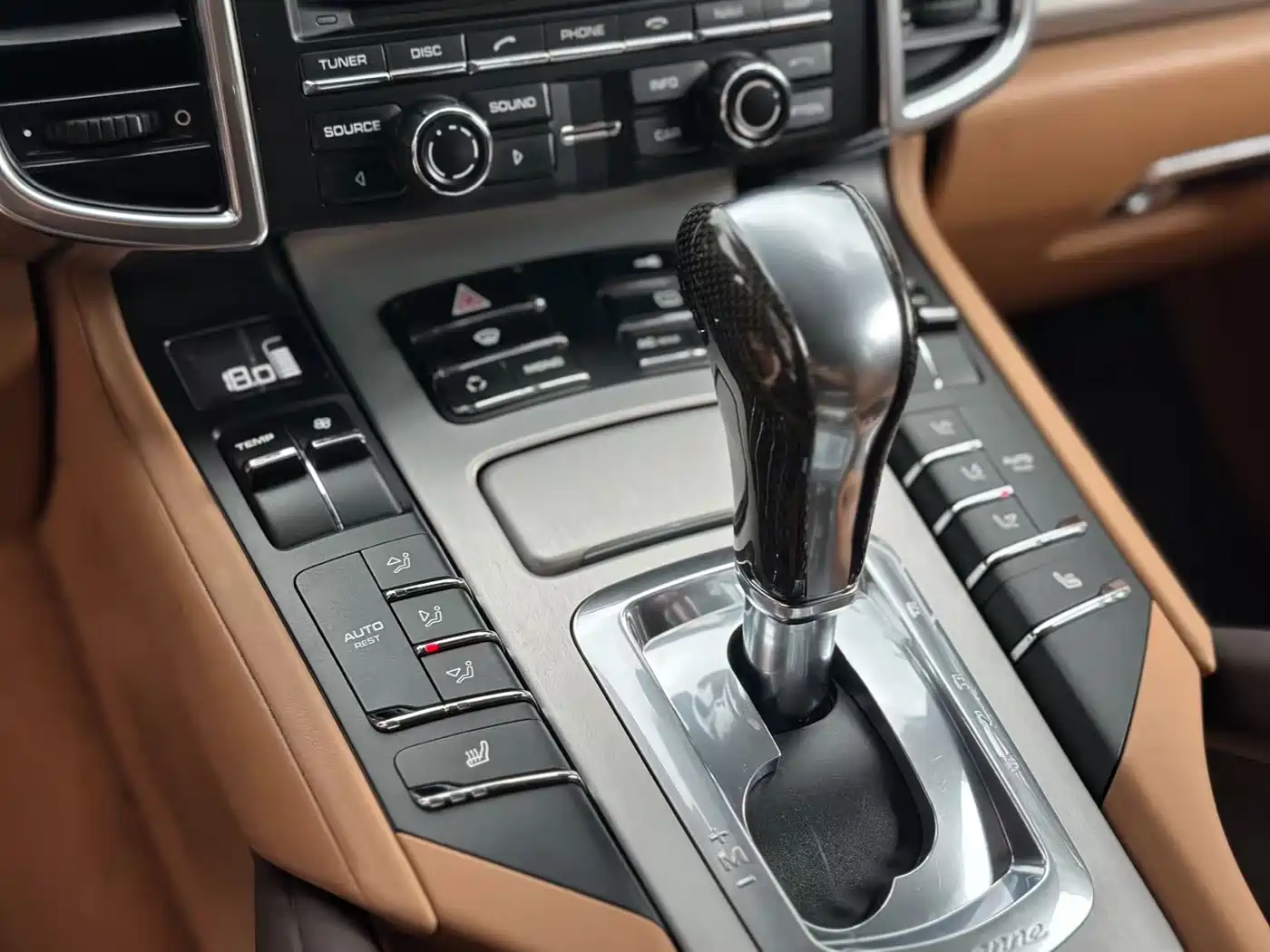 Porsche Cayenne 2011 Cayenne Turbo 4.8T фото 15
