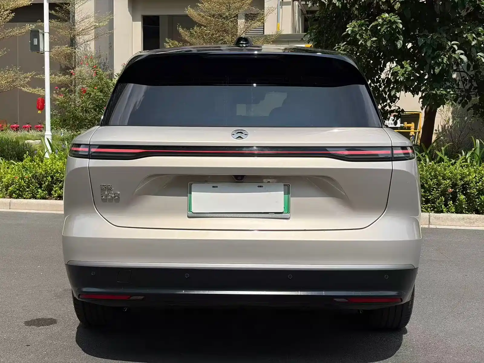 Фото 6 - NIO ES8