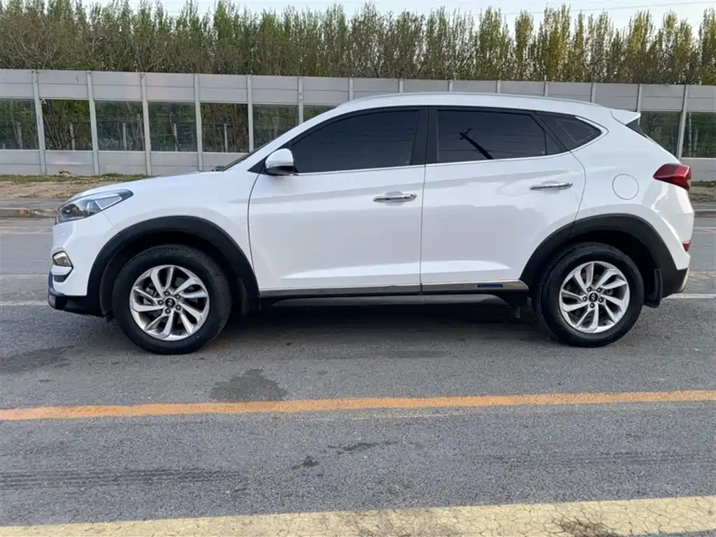 Hyundai Tucson 2015 1.6T Dual Clutch 2WD Smart фото 22