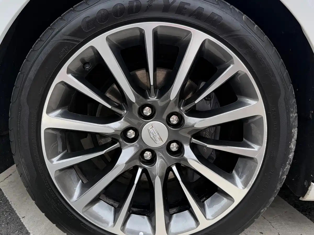 CADILLAC CT6