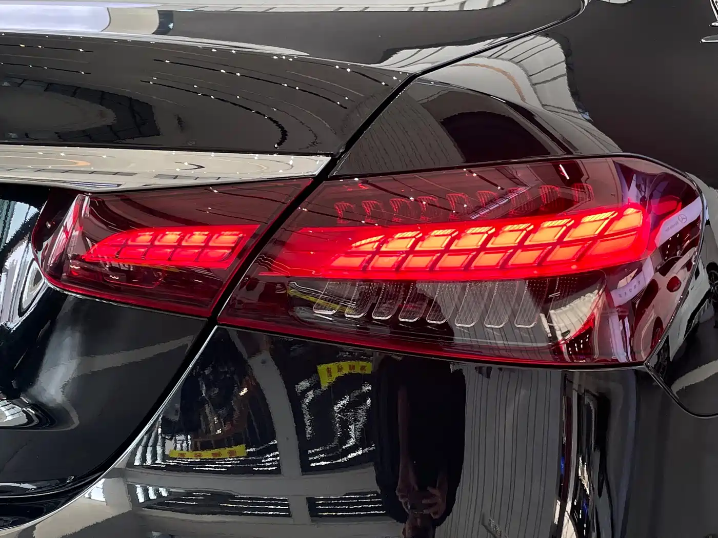 Mercedes-Benz E-Class 2021 E 300 L Luxury фото 35