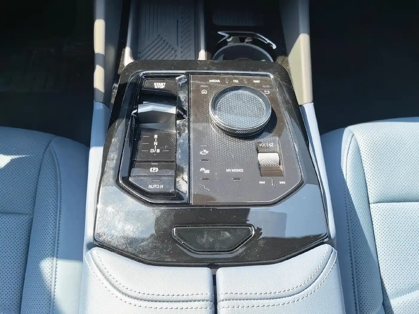 BMW i5 2024 eDrive 35L Premium Model M Sport Package фото 7