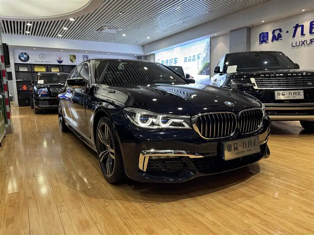 BMW 7 Series 2018 740Li xDrive Premium Type M Sport Package