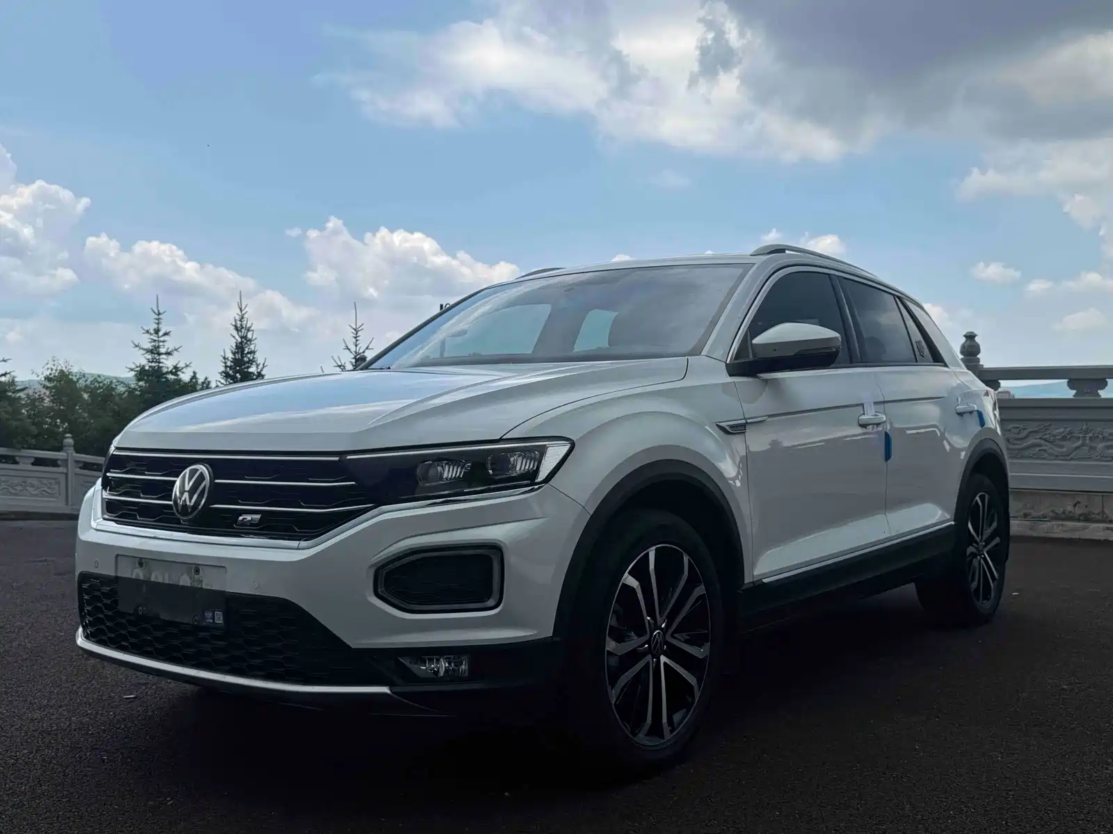 Фото 1 - Volkswagen T-ROC