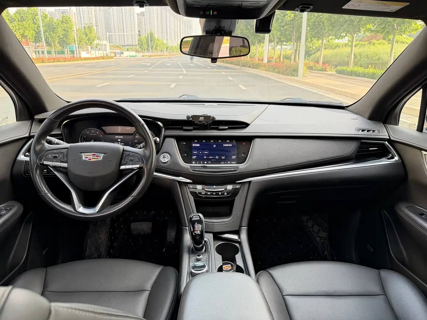Cadillac XT6 2022 2.0T 6-Seater 4WD Trend Edition фото 10
