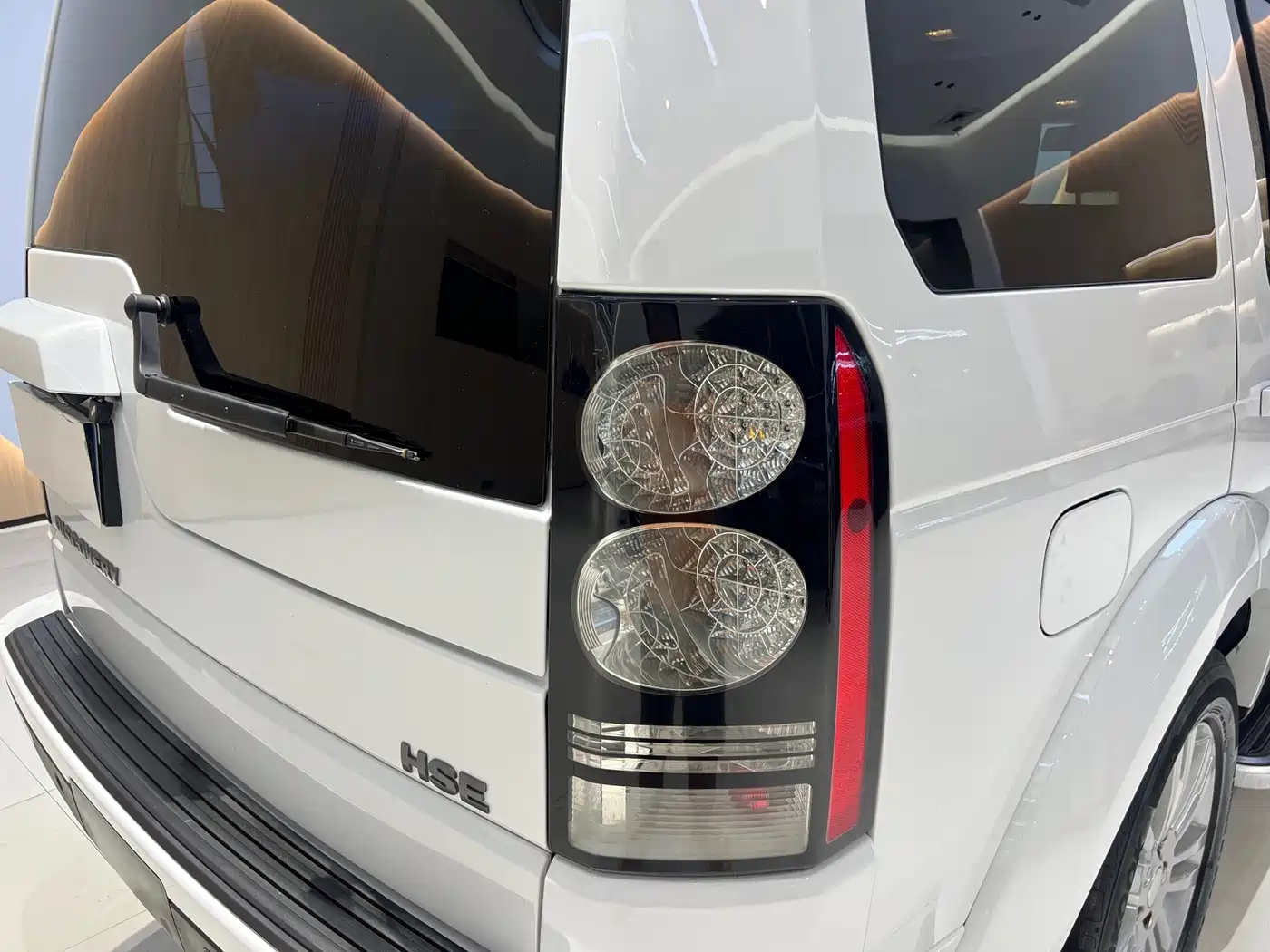 Land Rover Discovery 2015 3.0 SDV6 HSE Diesel фото 10