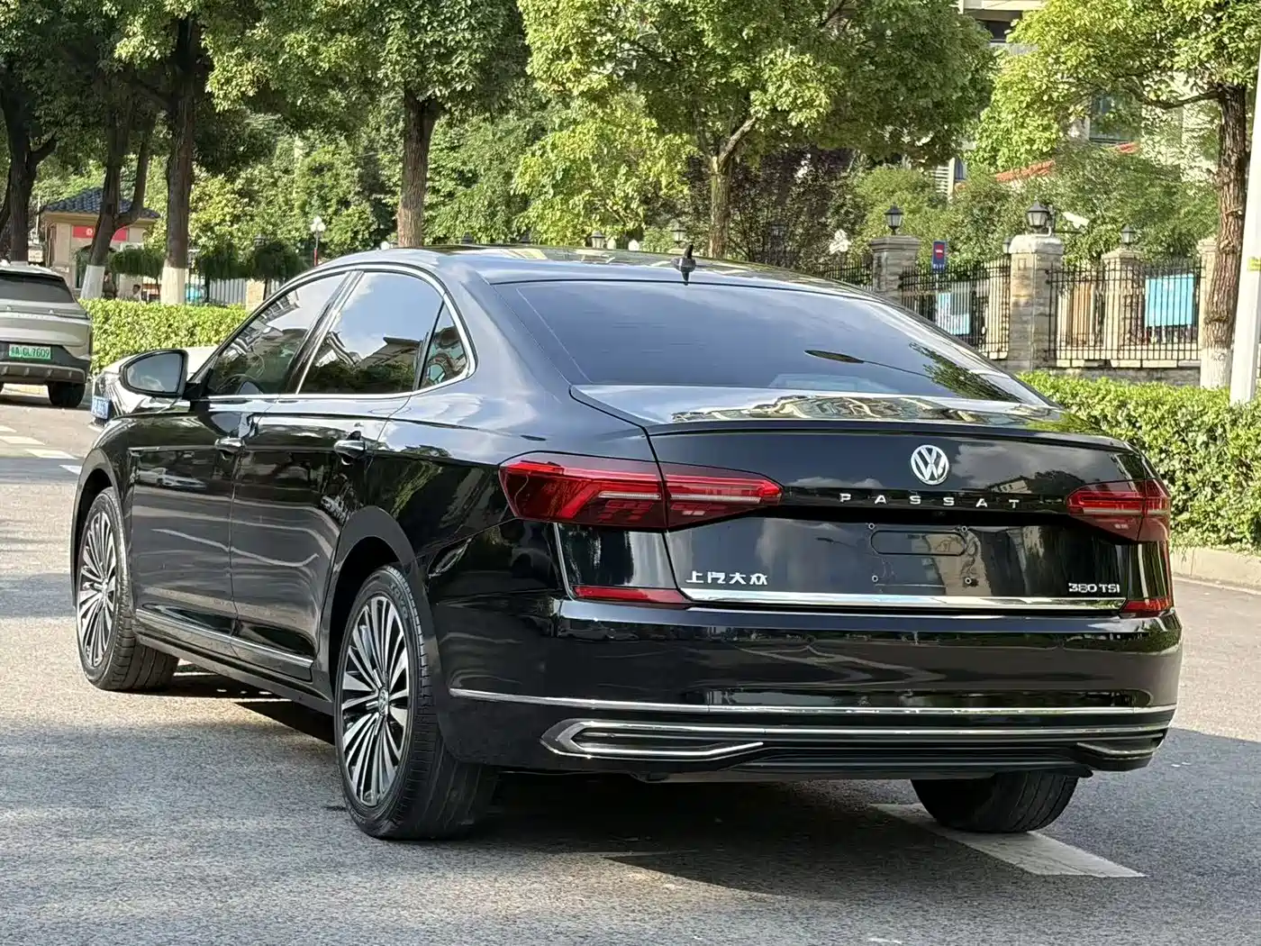 Volkswagen Passat 2019 330TSI Premium Edition China V фото 15