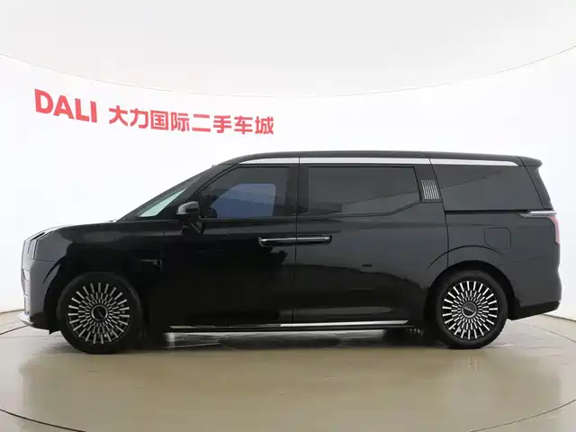 ZEEKR 009 2024 6-seat Executive AWD 108kWh — фото 4