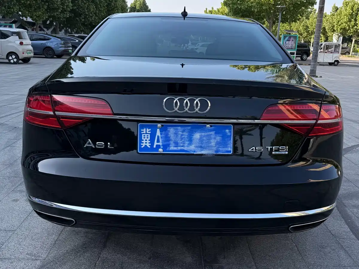 Audi A8 2014 A8L 45 TFSI quattro Comfort фото 5