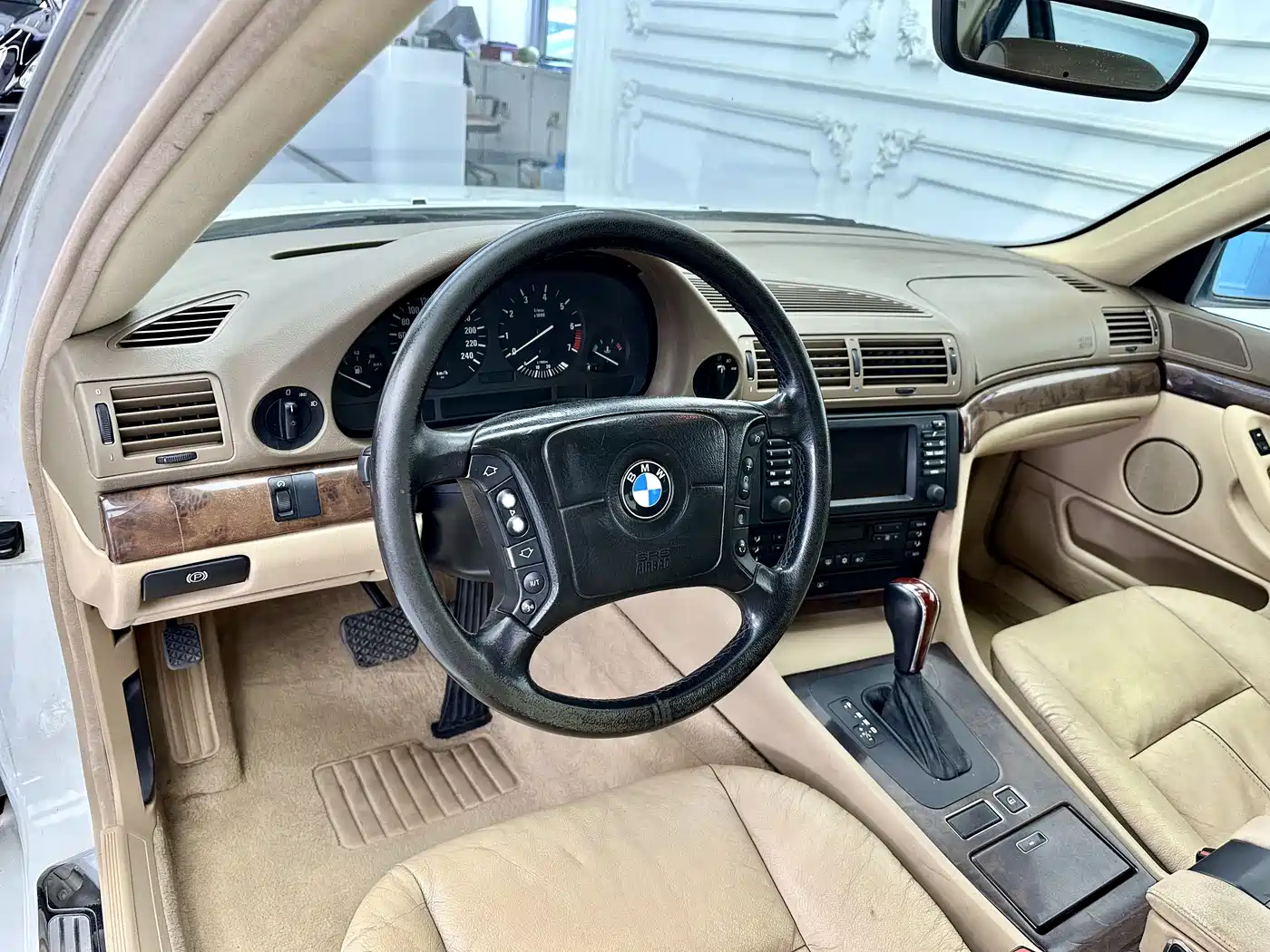 BMW 7 Series 2001