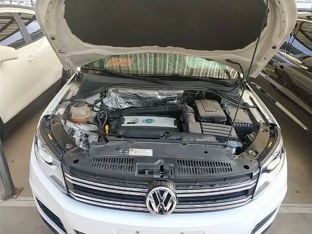 Volkswagen Tiguan 2015 1.8TSI Automatic 2WD Highline фото 20