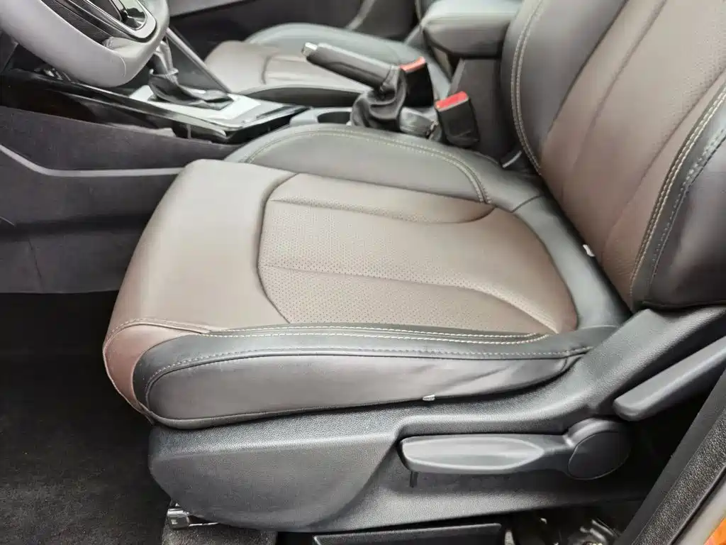 Changan CS15 2019 2019 1.5L Auto Flagship China VI
