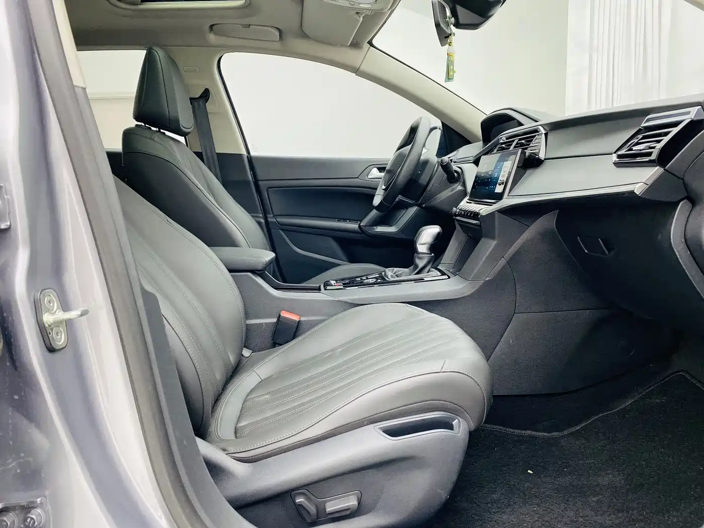 Peugeot 408 2025 2024 360THP Dá Dá Edition Latour