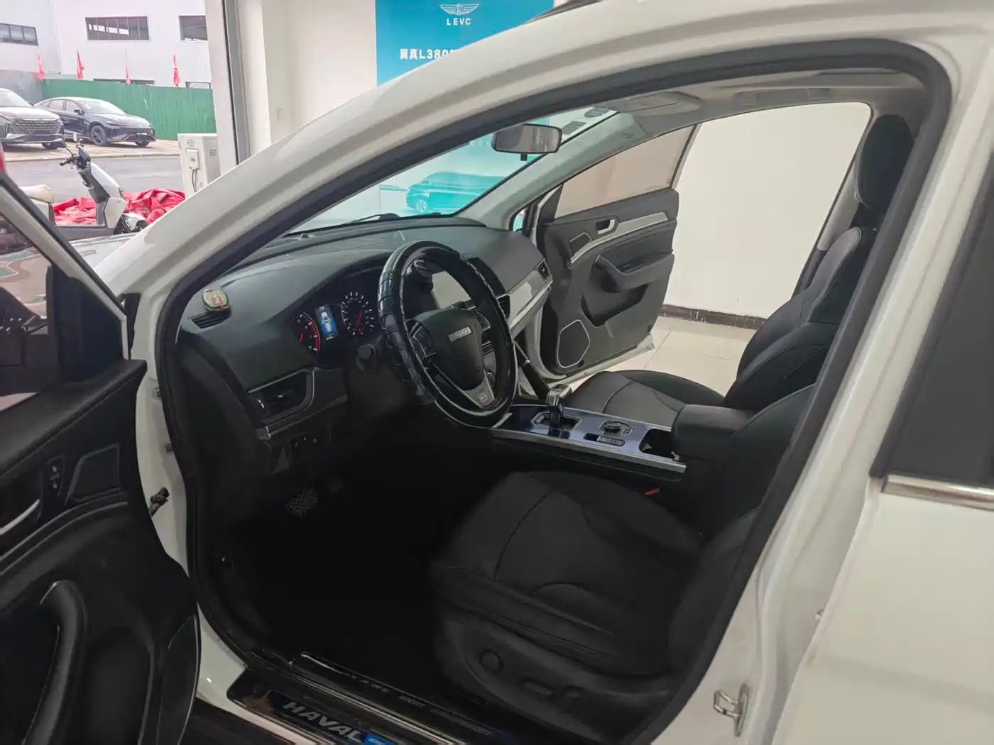 Photo 5 - Haval H6