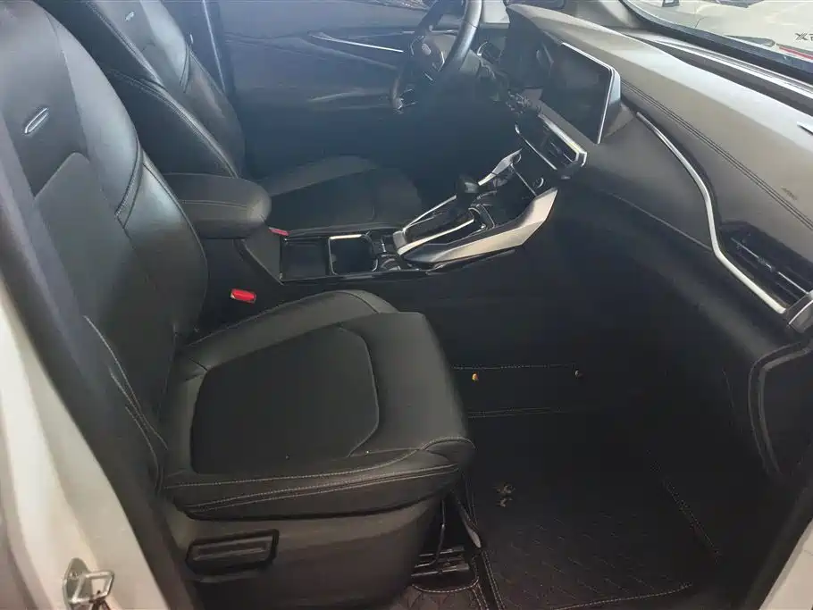 SAIC Maxus Maxus G50 2022 1.5T Manual Changyou B фото 8