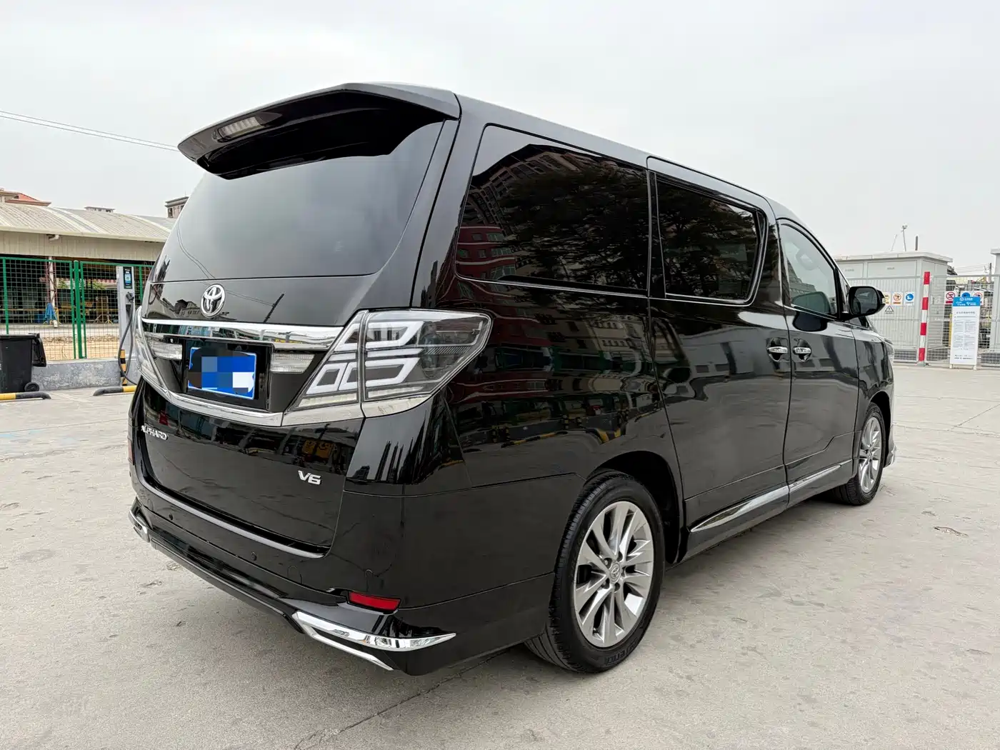 Toyota Alphard 2012 3.5L Premium Edition фото 11