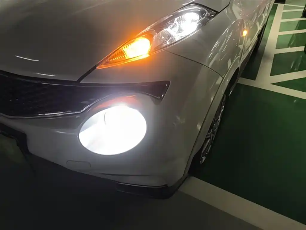 Infiniti ESQ 2019 2014 1.6L Free Edition